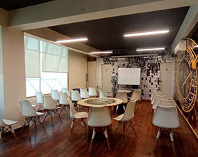 Meeting Rooms for Small Corporate Gatherings 01